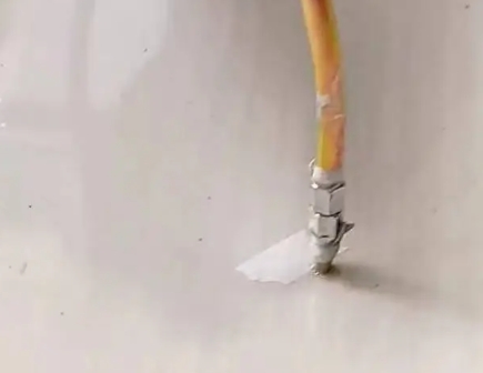 思茅瓷砖空鼓维修公司专业解答在瓷砖铺贴过程中，如果使用的砂料过粗（如全部使用了粗砂），可能会导致以下问题
